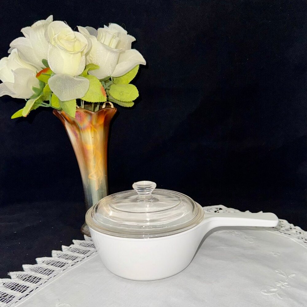 Vintage 1 1/2 pint Corning Ware All White / Just White Saucepan